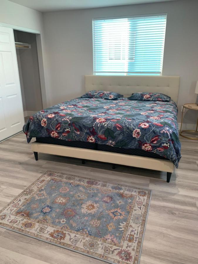 Hostal Private In New With Full Bath *